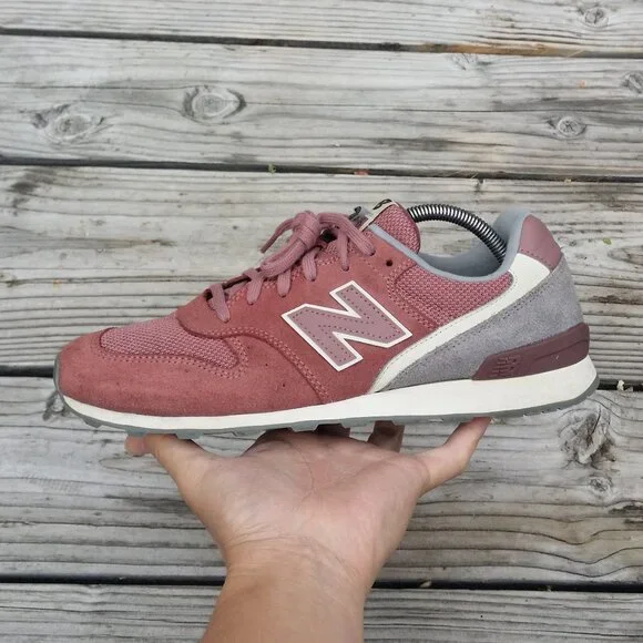 Men Size 9.5 / Size 11 Women New Balance 696 Lush Lifestyle Shoes Sneakers - Picture 2 of 8